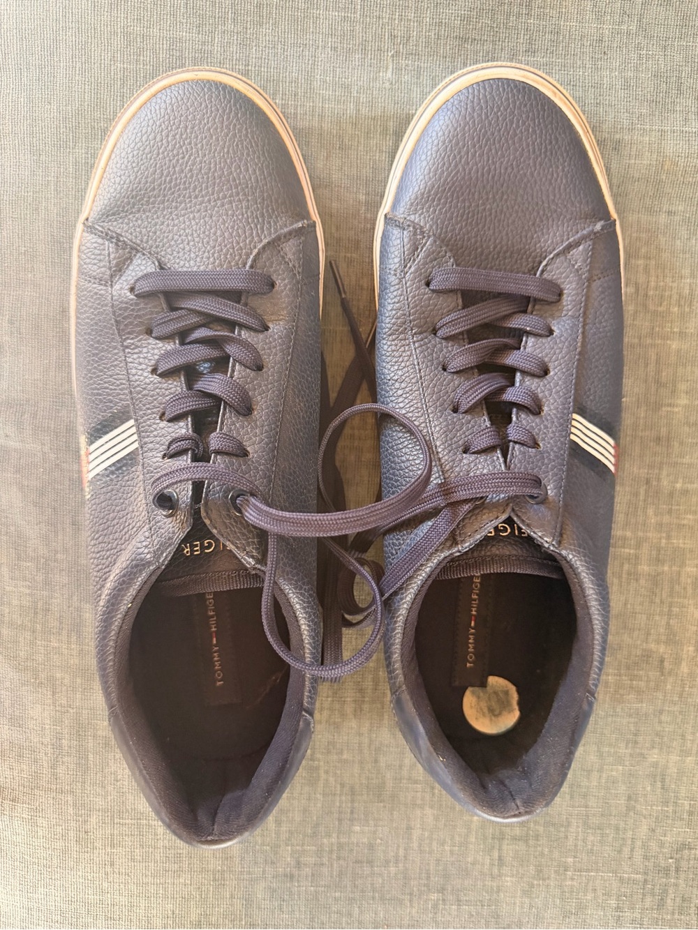 Tommy Hilfiger Men’s Dark Blue Leather Sneakers with Stripe Detail